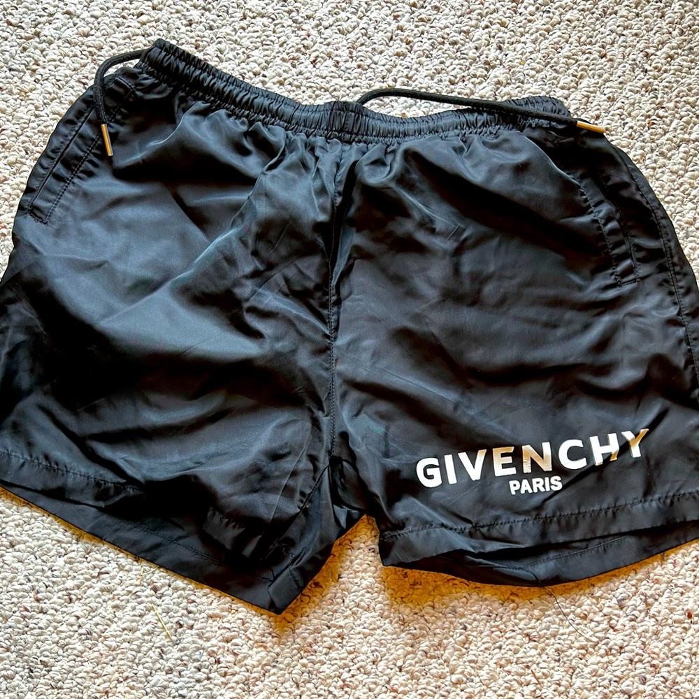 GIVENCHY BLACK SHORTS